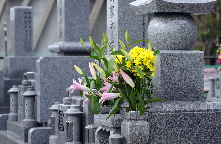 49日法要のお供え物｜失礼にならない選び方・相場・のし完全ガイド