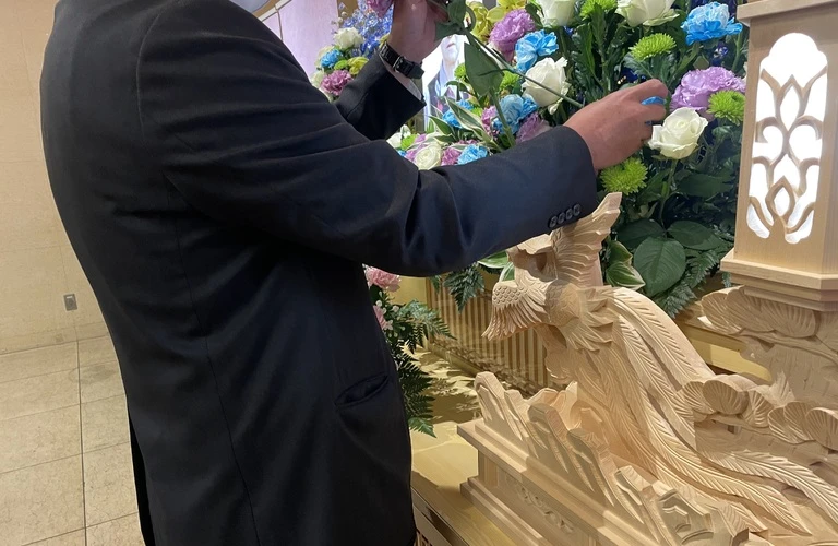 心に優しいお別れを。家族葬プランで大切な人を送り出そう